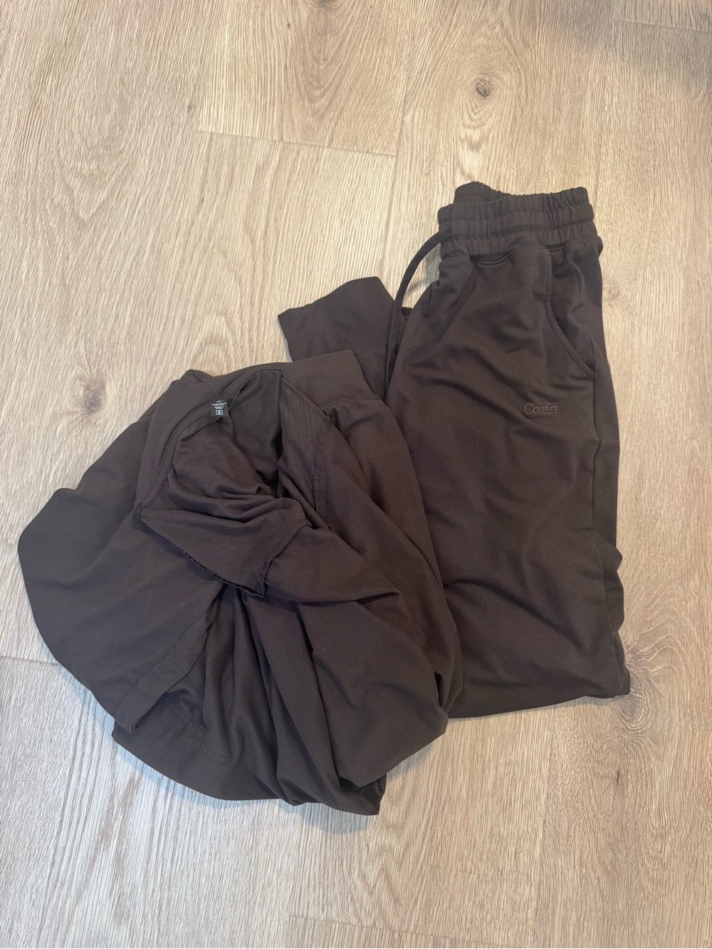 Comfort Brown Two-Piece Jogger Set size Small